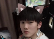 芒果体育-关于JackeyLove回归赛场，赛况扑朔迷离首场状态亮眼，IG观众沸腾！的信息