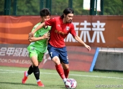 芒果体育-云贵暴熊队对阵吴越雪豹队，拳击联赛火力全开，门将神扑救主——教练团队居功至伟(居功至伟和厥功至伟)