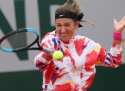 芒果体育-关于阿扎伦卡在法国队比赛中逆转，突破纪录引发热议！的信息